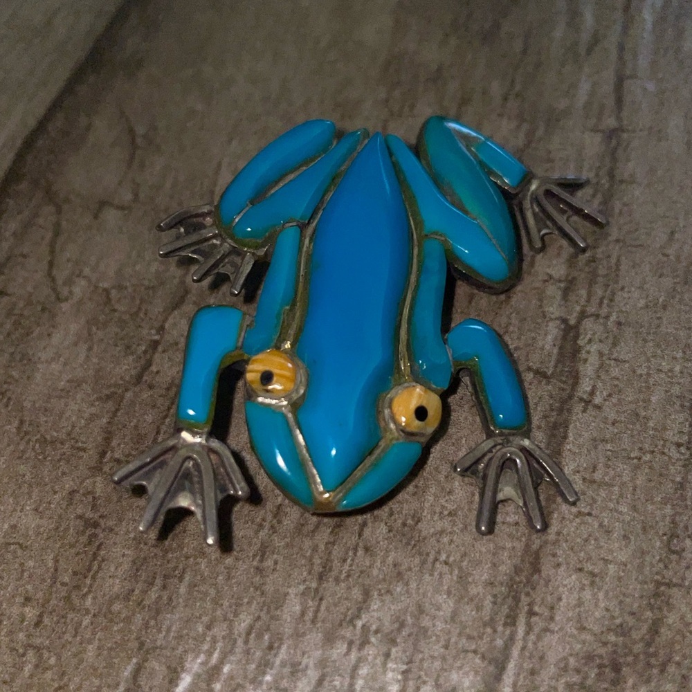 Vintage Zuni Indian Turquoise frog